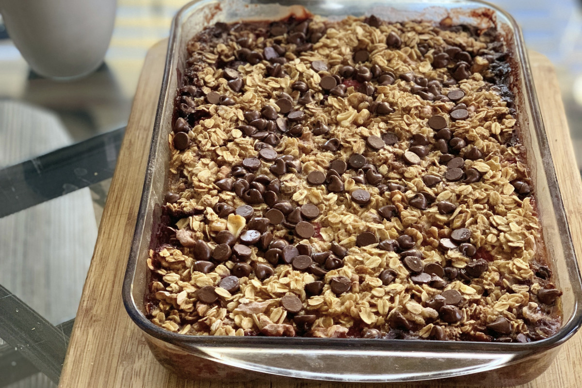Espresso-Chocolate Chip Granola aus dem Ofen